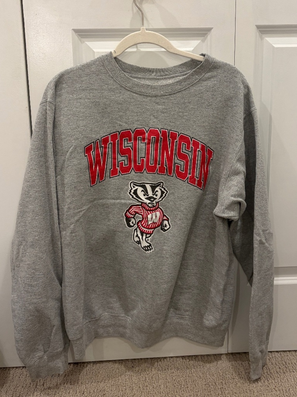 University of Wisconsin Top Promotions WI Bucky Crewneck Sweatshirt (Gray)^